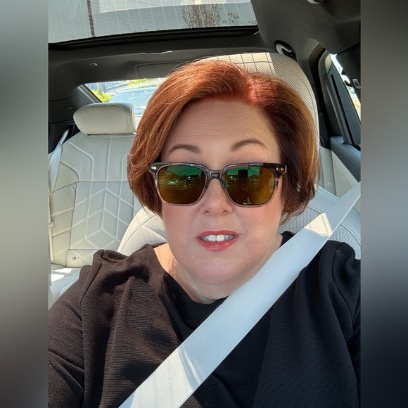 Meet your Posher, Lara - Picture 3 of 4